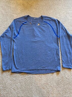 Lululemon athleisure top